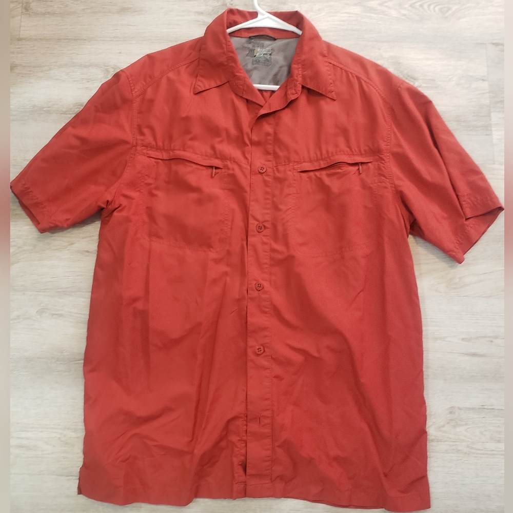 Mens columbia nylon shirt..large, rust color